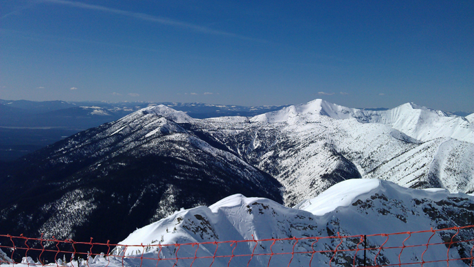 עוד תמונה על גג העולם - פסגות נוספות סביב אתר הסקי