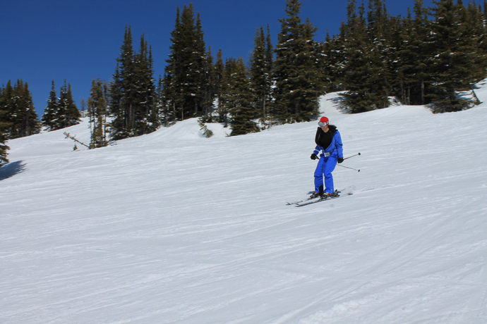 יום הסקי האחרון בשנה שעברה - סאנשיין - לירז נהנית מקצת רוח רעננה